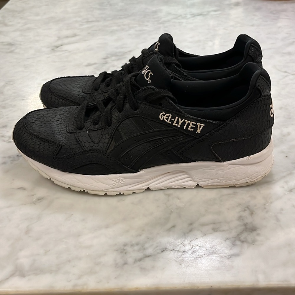 Asics Gel-Lyte V Women’s 9.5 Black